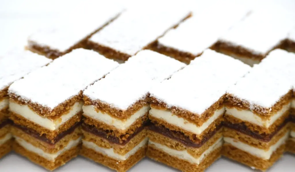 Romanian layered cake, albinita up close.