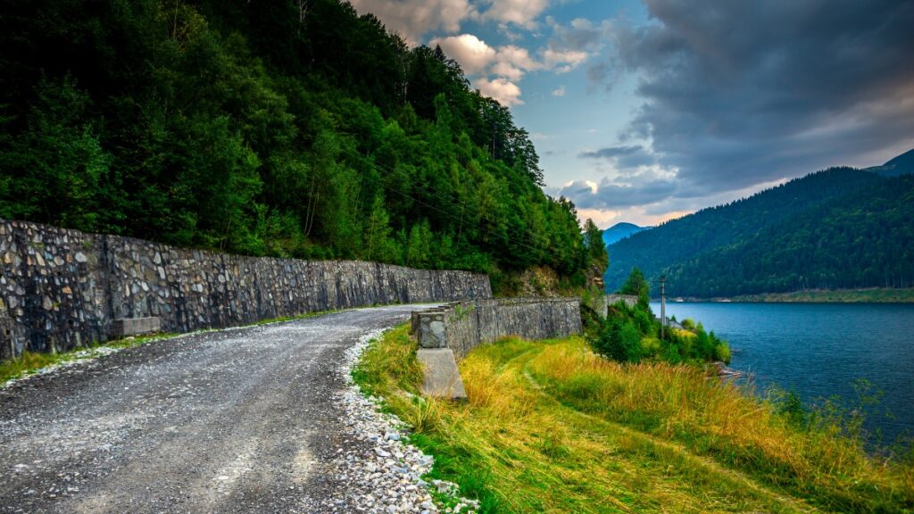 Road to Retezat National Park